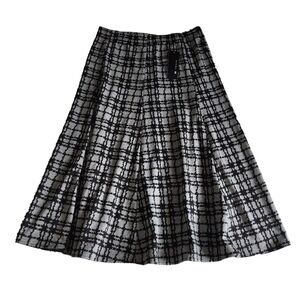 NWT N Touch Medium Checkered Grey Black Stretch Waist Midi Skirt